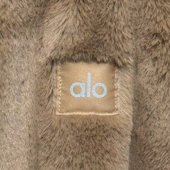 ALO YOGA Oversized Sherpa Trench in Camel sz Medium Teddy Coat Kendall Jenner - Picture 10 of 14